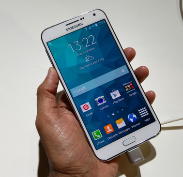 รีวิวข้อมูลและสเปค Samsung Galaxy E7 สมาร์ทโฟนจอใหญ่ในราคา 11,500 บาท